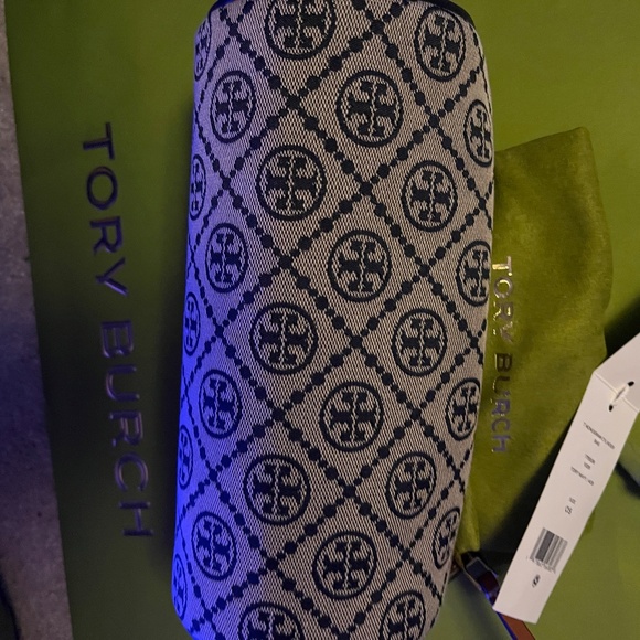 Tory Burch cylinder bag - Picture 5 of 6